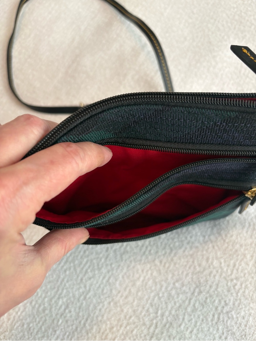 Excellent condition Dooney & Bourke Green/Black Plaid Crossbody Bag - Picture 3 of 6